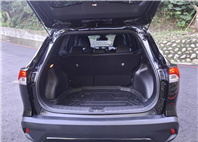 2021年 TOYOTA COROLLA CROSS 1.8黑色外觀，耐看又保值LINE：goo5168 洽詢電話：0912423585 宋小姐貸款專辦~強力過件  第9張縮圖