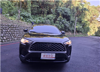 2021年 TOYOTA COROLLA CROSS 1.8黑色外觀，耐看又保值LINE：goo5168 洽詢電話：0912423585 宋小姐貸款專辦~強力過件  第10張縮圖