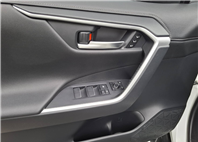 2019 TOYOTA RAV4 熱門首選 安全・耐用・保值 一台很多人都在找的休旅車。空間大、安全高、省油耐用，RAV4 一直都是家庭休旅人氣王！ 歡迎私訊 / 電洽預約賞車  LINE：goo5168  0912-423-585宋小姐  第3張縮圖