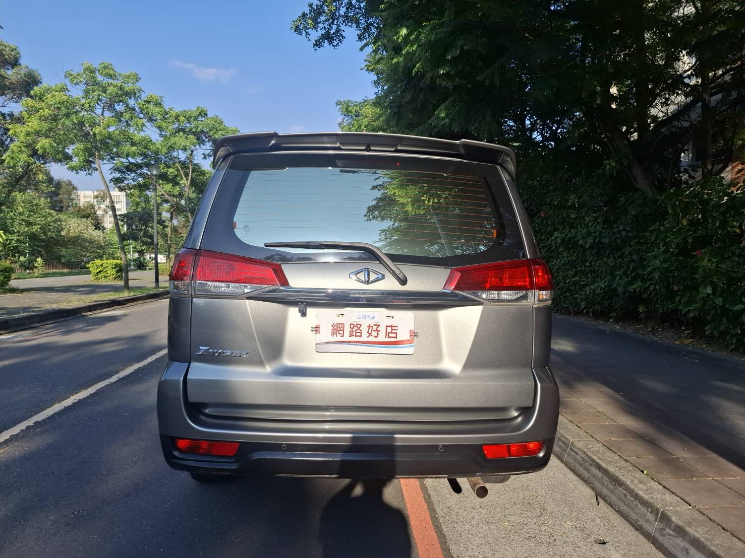 2023年 MITSUBISHI ZINGER 僅跑 3萬5千公里 車況優 超大空間 家庭工作都適合 保值耐用 代步 商用兩相宜 預約賞車LINE：goo5168 洽詢電話：0912423585 宋小姐 貸款專辦強力過件    第12張相片