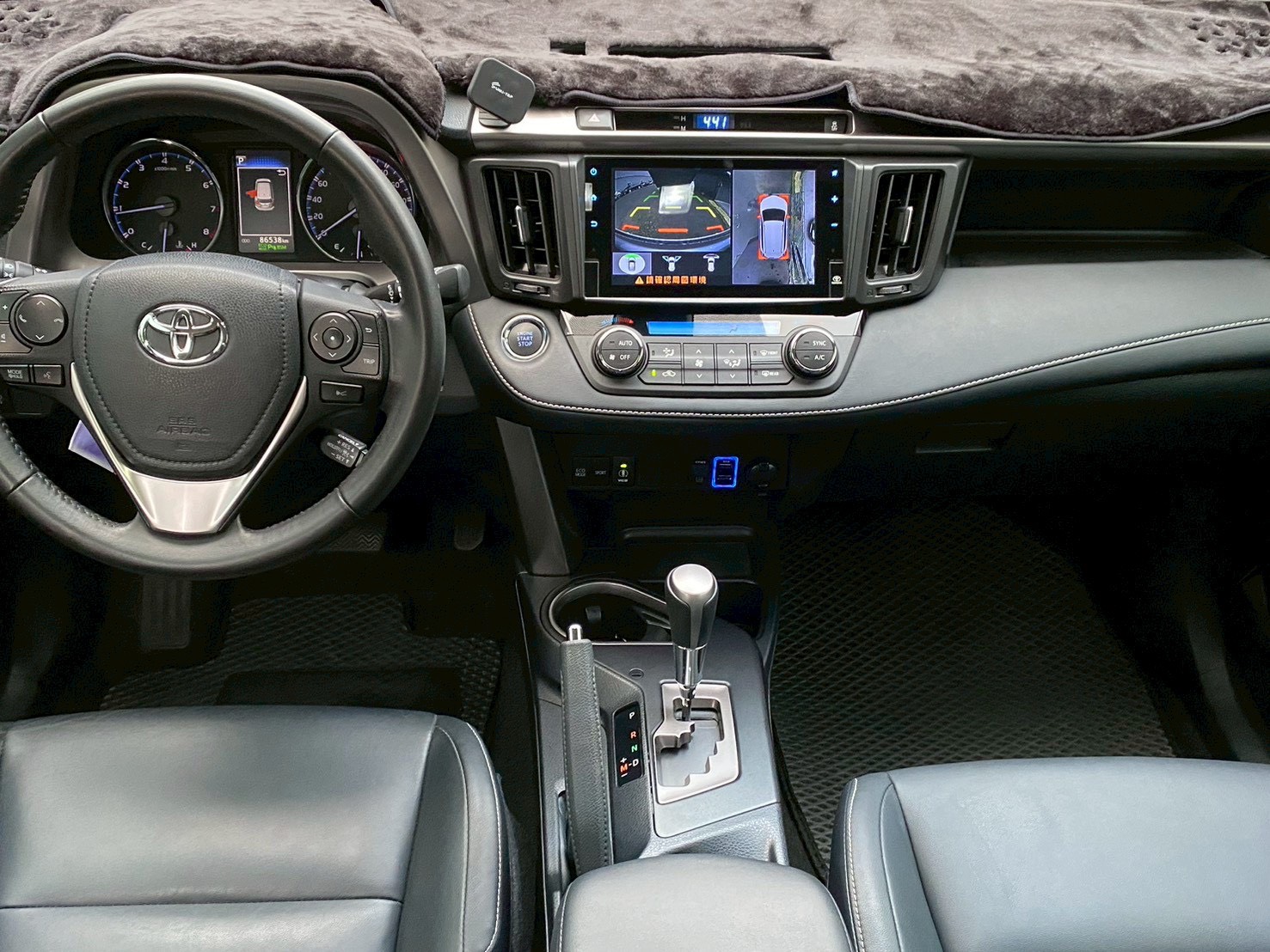 FB搜尋:小陳嚴選中古車  2018 Toyota RAV 4  手機0987851688  第7張相片