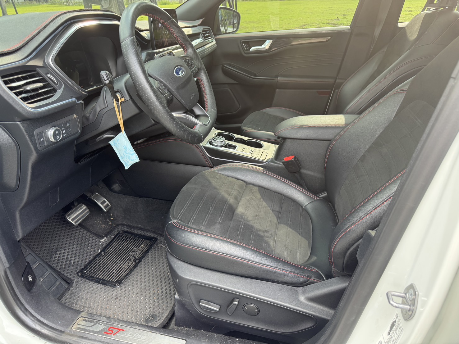 FB搜尋:小陳嚴選中古車  Ford Kuga 2021款  手機0987851688  第2張相片