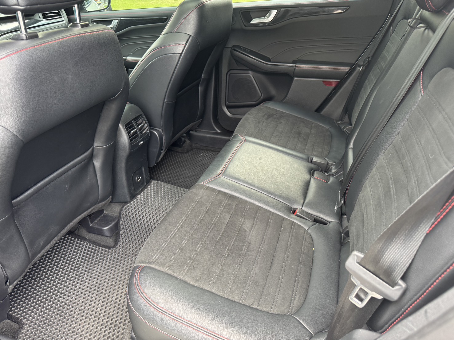 FB搜尋:小陳嚴選中古車  Ford Kuga 2021款  手機0987851688  第3張相片
