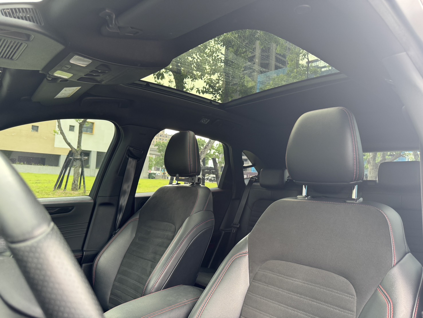 FB搜尋:小陳嚴選中古車  Ford Kuga 2021款  手機0987851688  第14張相片