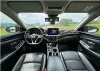 FB搜尋:小陳嚴選中古車  2020年Sentra 1.6 尊爵智駕版 手機0987851688  第4張縮圖