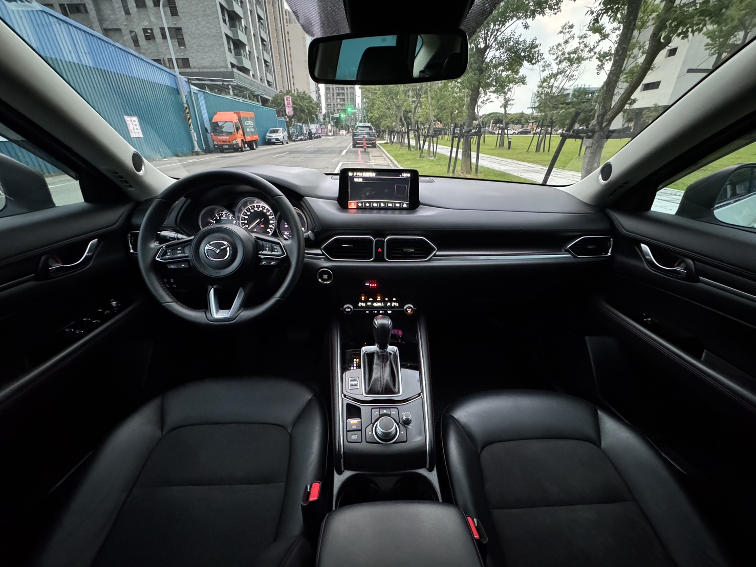 FB搜尋:小陳嚴選中古車  Mazda CX-5 2021款 黑艷旗艦版 手機0987851688  第5張相片