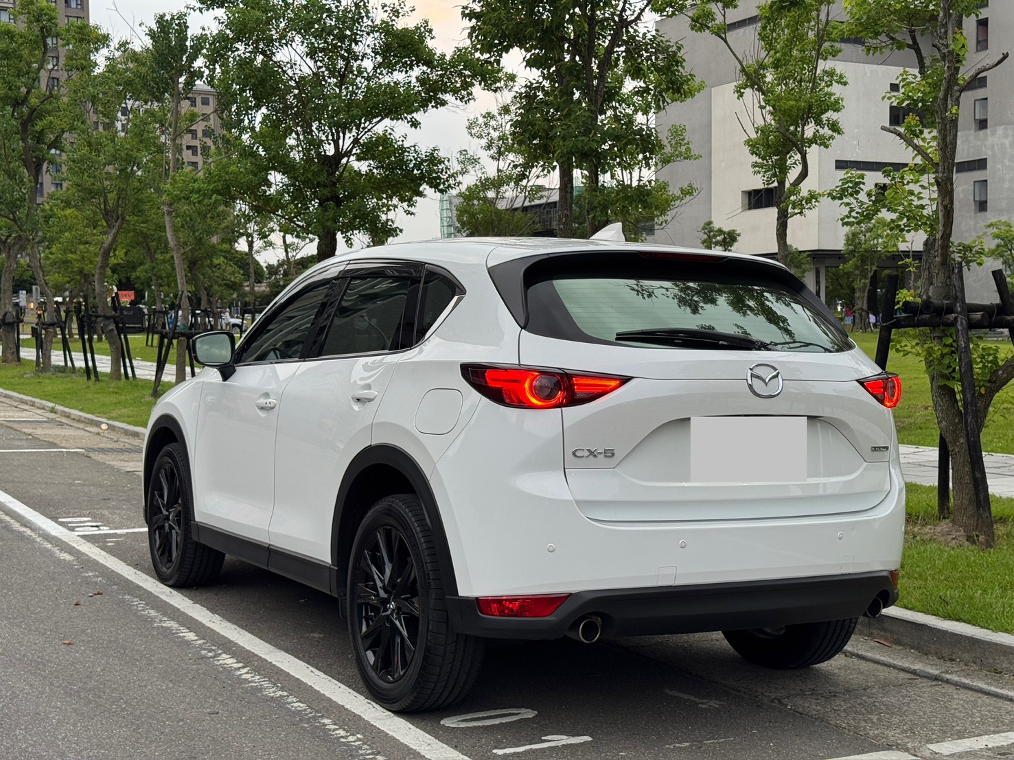 FB搜尋:小陳嚴選中古車  Mazda CX-5 2021款 黑艷旗艦版 手機0987851688  第12張相片
