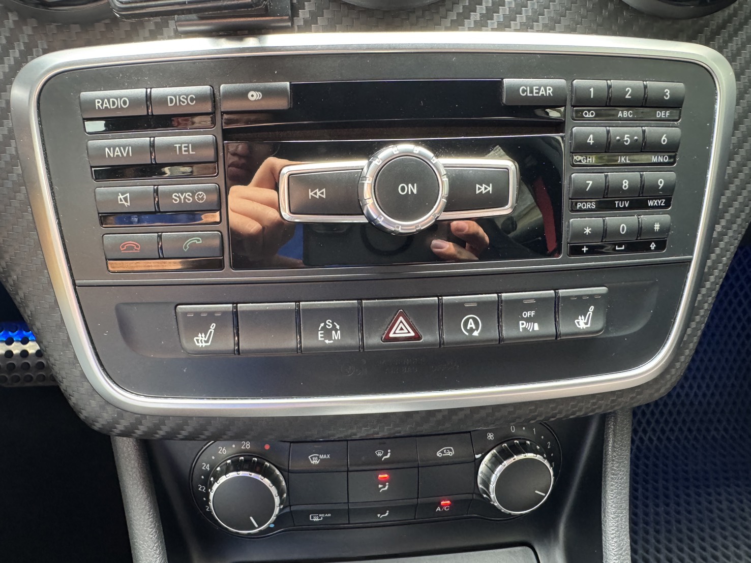 FB搜尋:小陳嚴選中古車  BENZ 2014款 A250 PLUS 手機0987851688  第6張相片