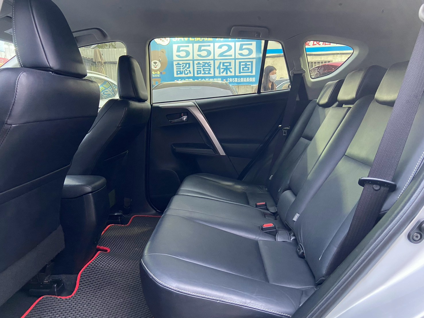 2015年 RAV4   第8張相片