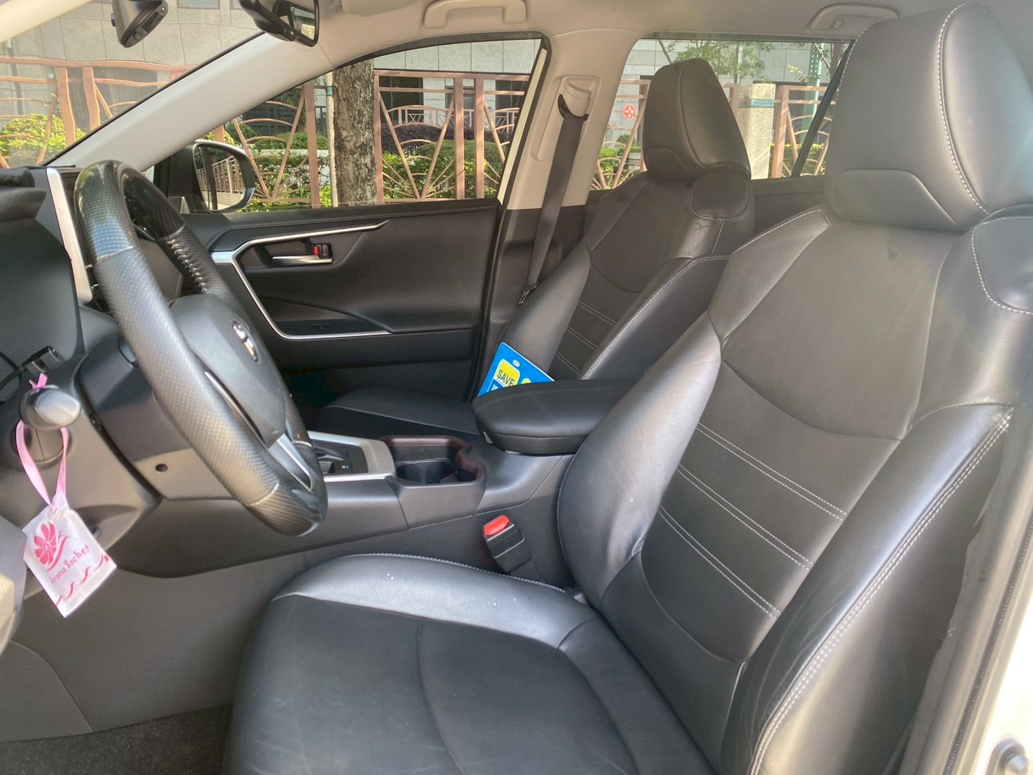 2019年豐田 RAV4 家用車 有電尾門  第10張相片