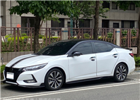 2020年｜尊爵智駕版｜汽油 － ✔️全車原鈑✔️實車實跑✔️貸款諮詢 － 配備： ✔️免鑰匙啟動✔️ACC前後雷達 ✔️CarPlay ✔️盲點✔️恆溫 ✔️車道維持✔️摸門解鎖✔️倒車顯示 ✔️後座出風口✔️360環景 － 買車賣車找阿  第1張縮圖