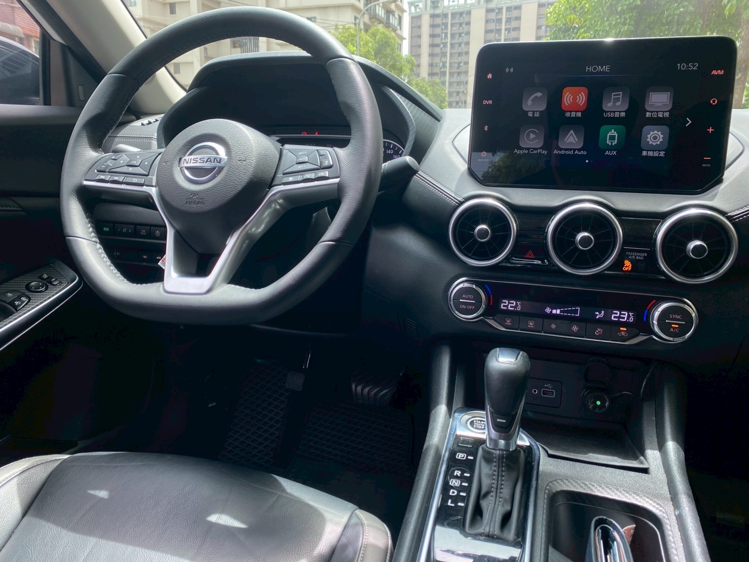 2020年｜尊爵智駕版｜汽油 － ✔️全車原鈑✔️實車實跑✔️貸款諮詢 － 配備： ✔️免鑰匙啟動✔️ACC前後雷達 ✔️CarPlay ✔️盲點✔️恆溫 ✔️車道維持✔️摸門解鎖✔️倒車顯示 ✔️後座出風口✔️360環景 － 買車賣車找阿  第3張相片