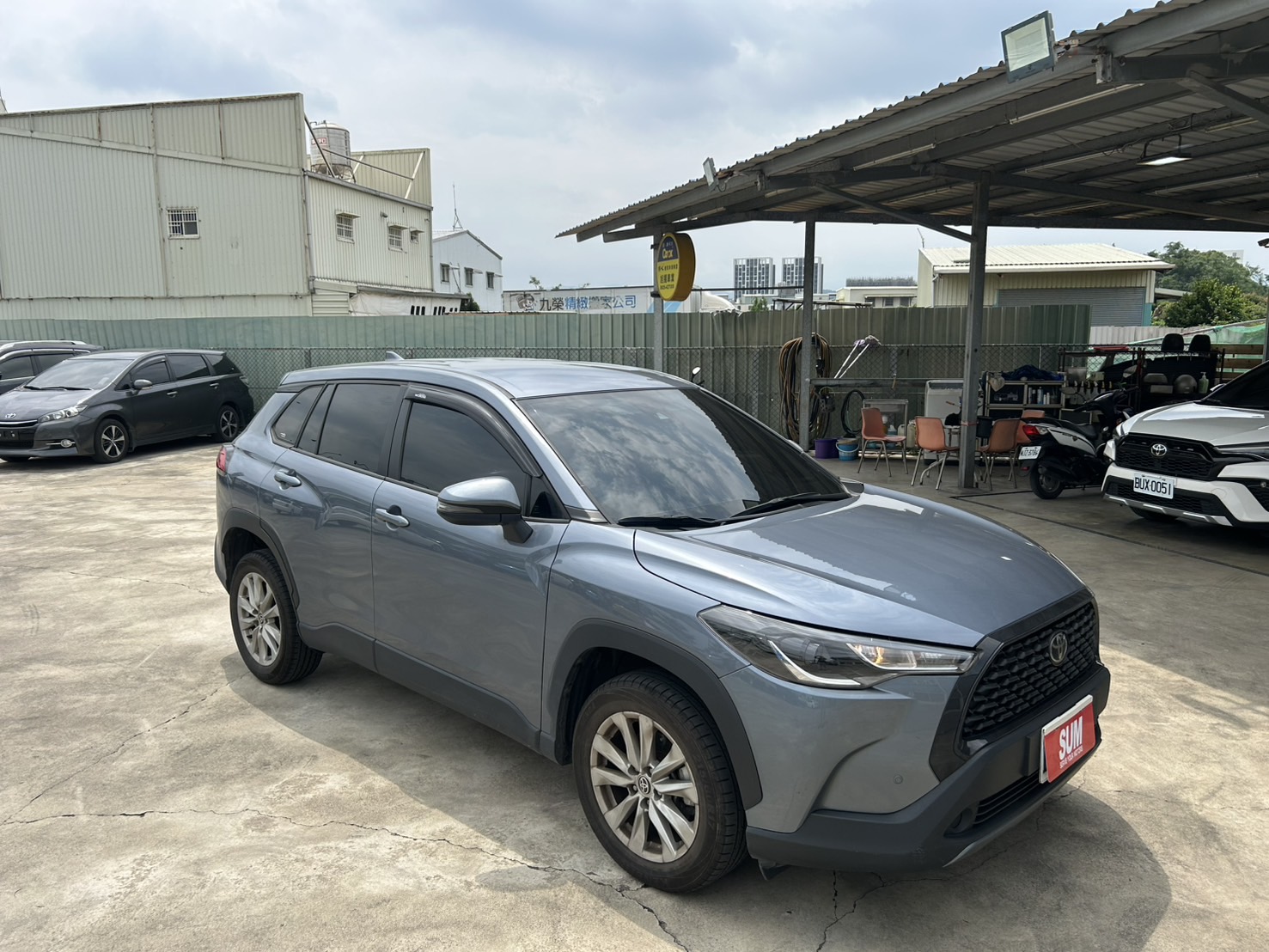 2021年Toyota Colla Cross 1.8汽油豪華版 藍 全車原版件 實車實價  第2張相片