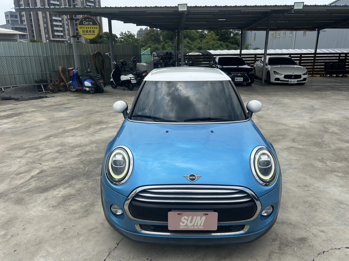 2018年Mini Hatch 5D Cooper F55型第三代小改款 全車原版件 喜歡英倫風朋友們的不要錯過  第2張相片