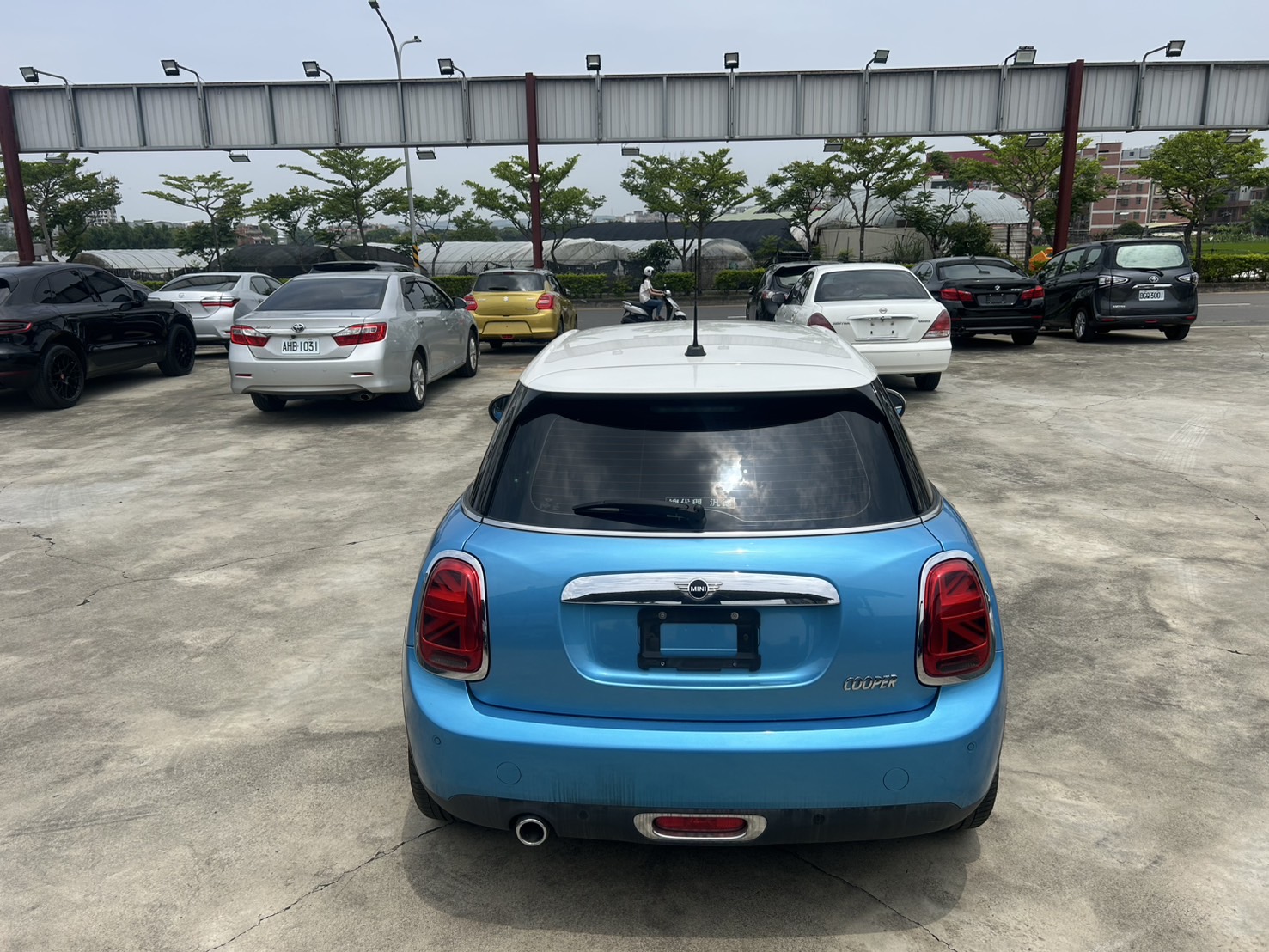 2018年Mini Hatch 5D Cooper F55型第三代小改款 全車原版件 喜歡英倫風朋友們的不要錯過  第6張相片