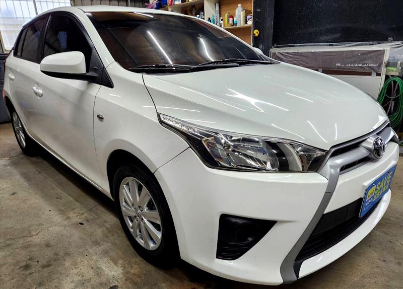 2017年 YARIS 經典+ 白色 四條輪胎剛換新/大保養完使用不到1千公里 安卓大螢幕  第2張相片