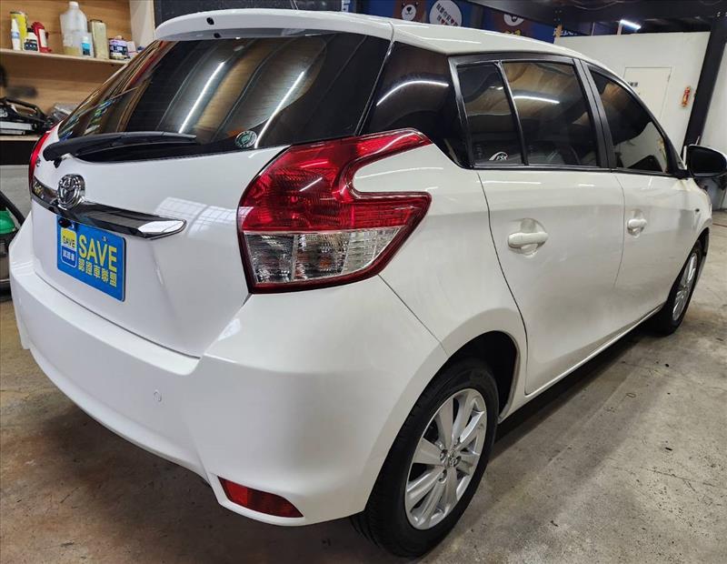 2017年 YARIS 經典+ 白色 四條輪胎剛換新/大保養完使用不到1千公里 安卓大螢幕  第4張相片
