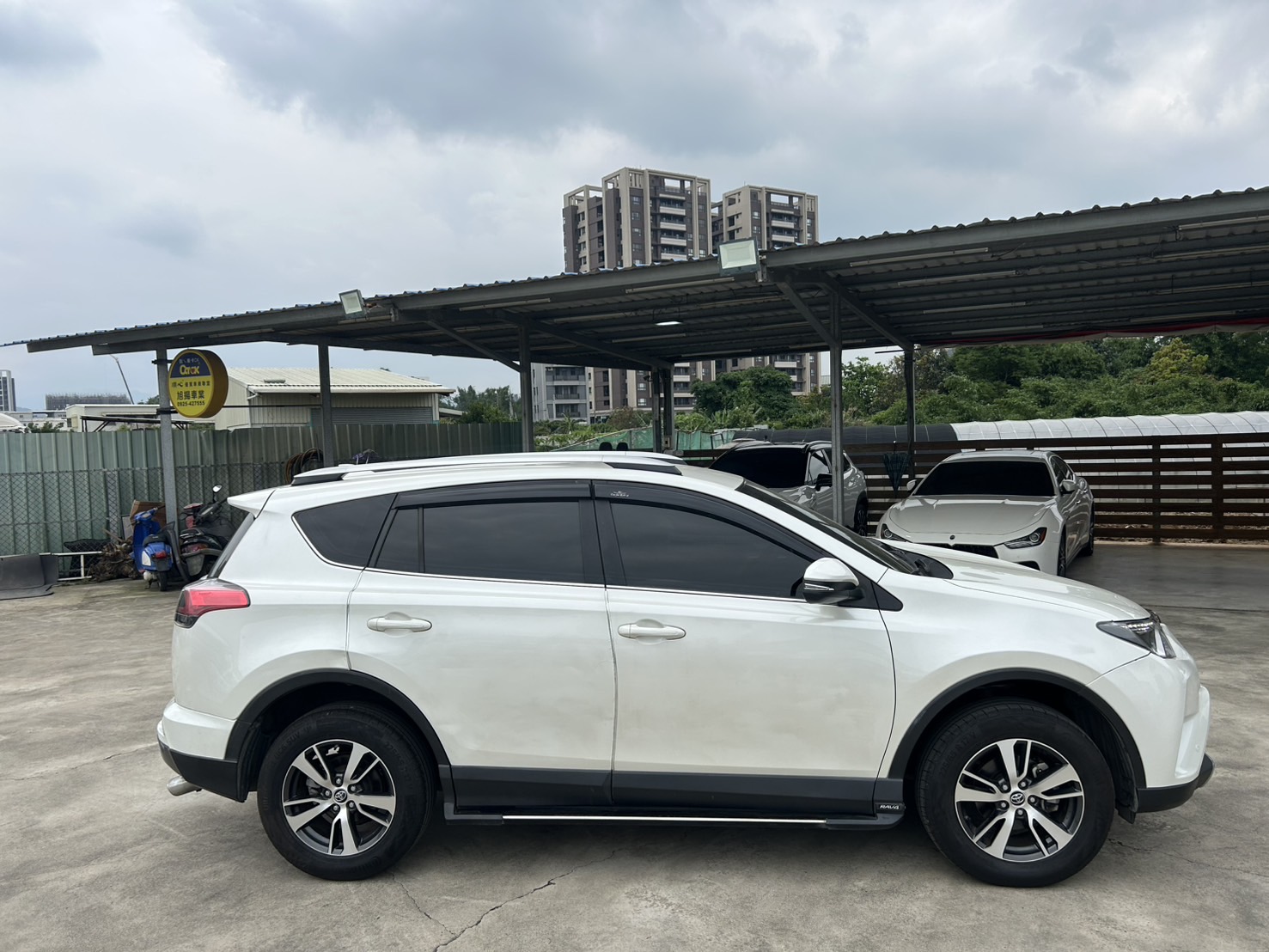  2017年 Toyota RAV4 2.0尊爵版 全車原版件 國民神車首選   第3張相片