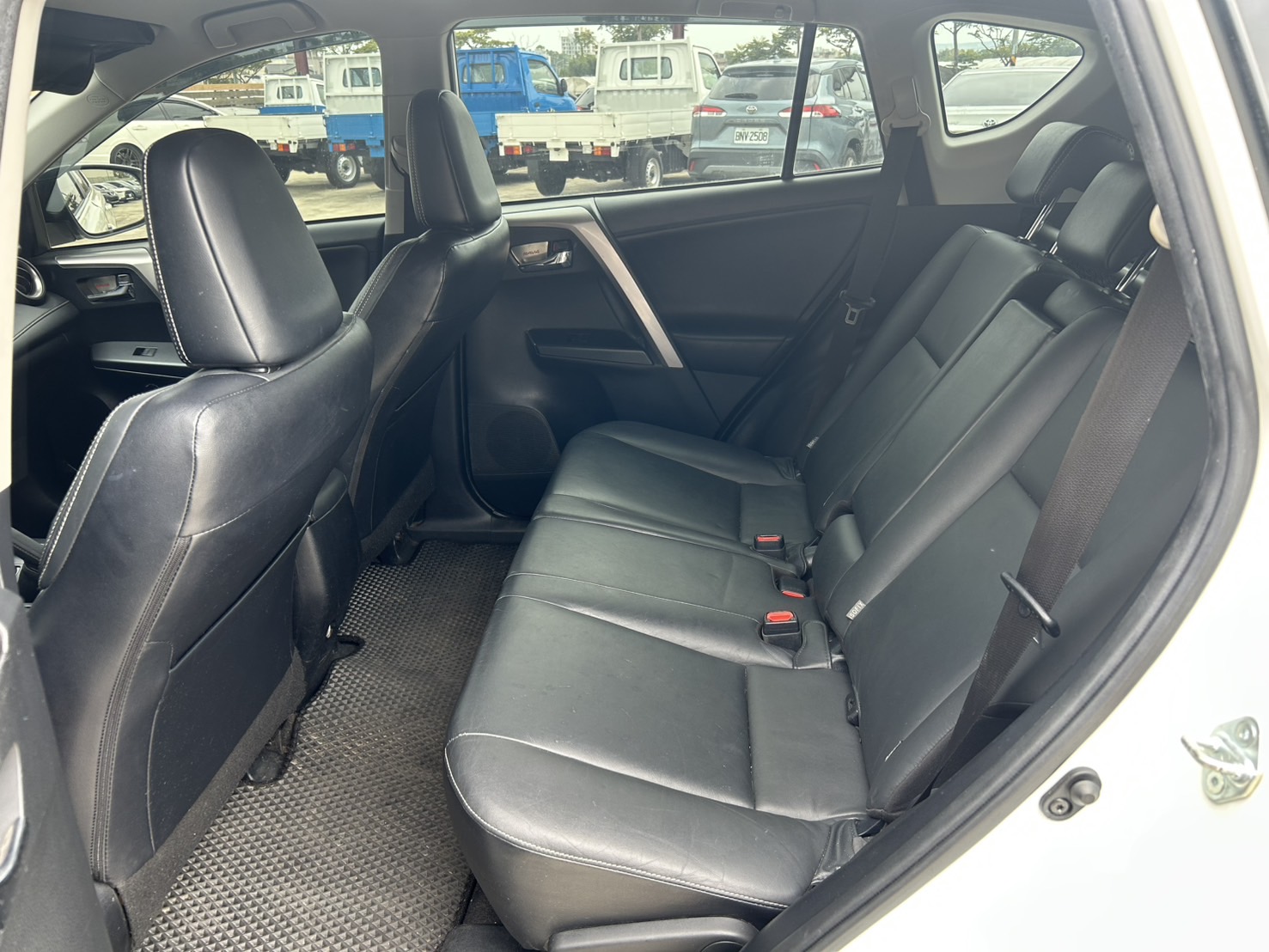  2017年 Toyota RAV4 2.0尊爵版 全車原版件 國民神車首選   第9張相片