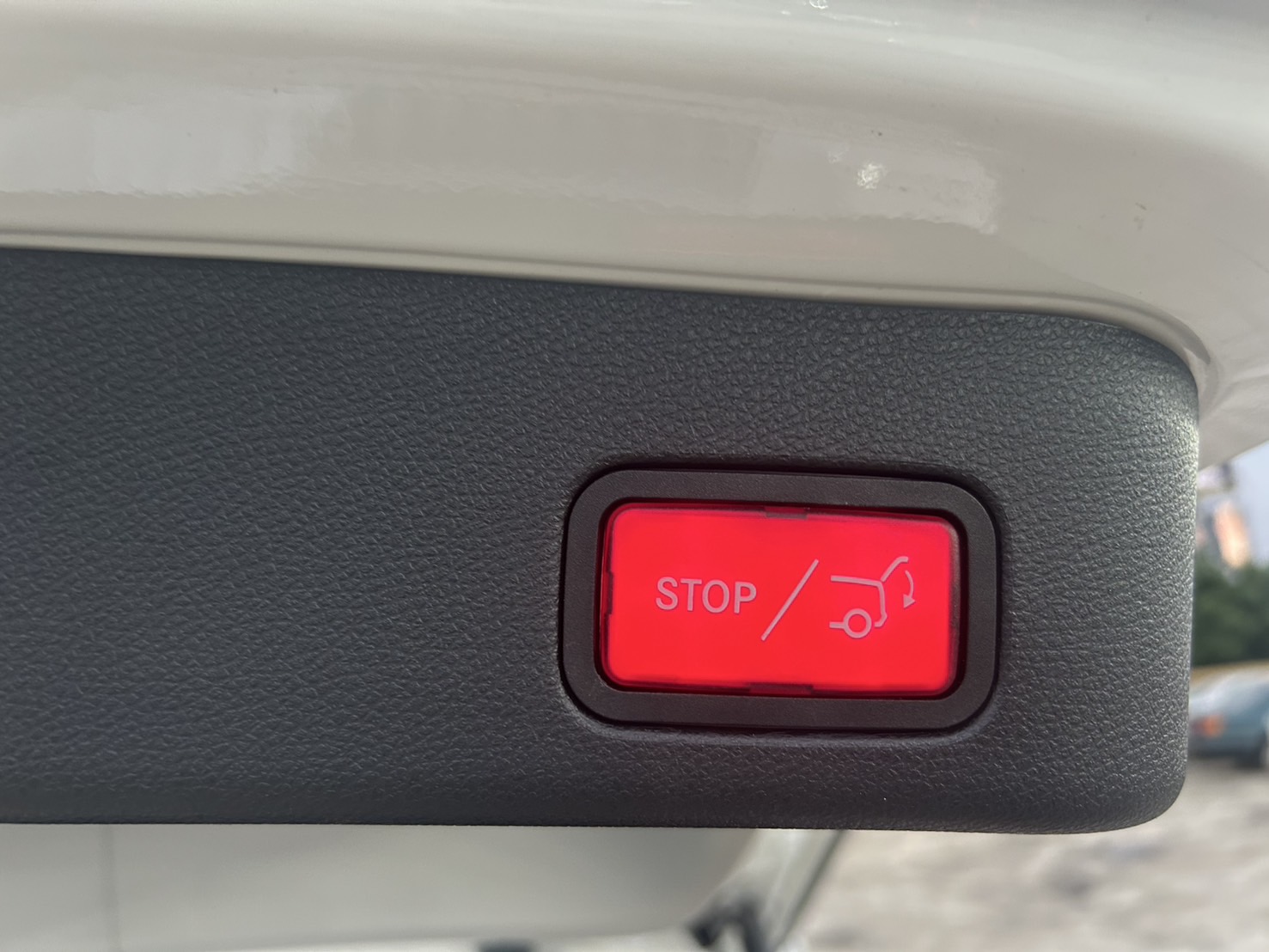 2016年 M-Benz GLE250D 4MATIC 總代理  德系工藝豪華休旅 高貴不貴  第11張相片