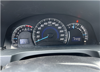 2013年 Toyota Camry  2.0 E 銀色 全車原版件/一手車/里程只跑3萬公里 你沒看錯 就是3萬公里 附監理站證明  第10張縮圖