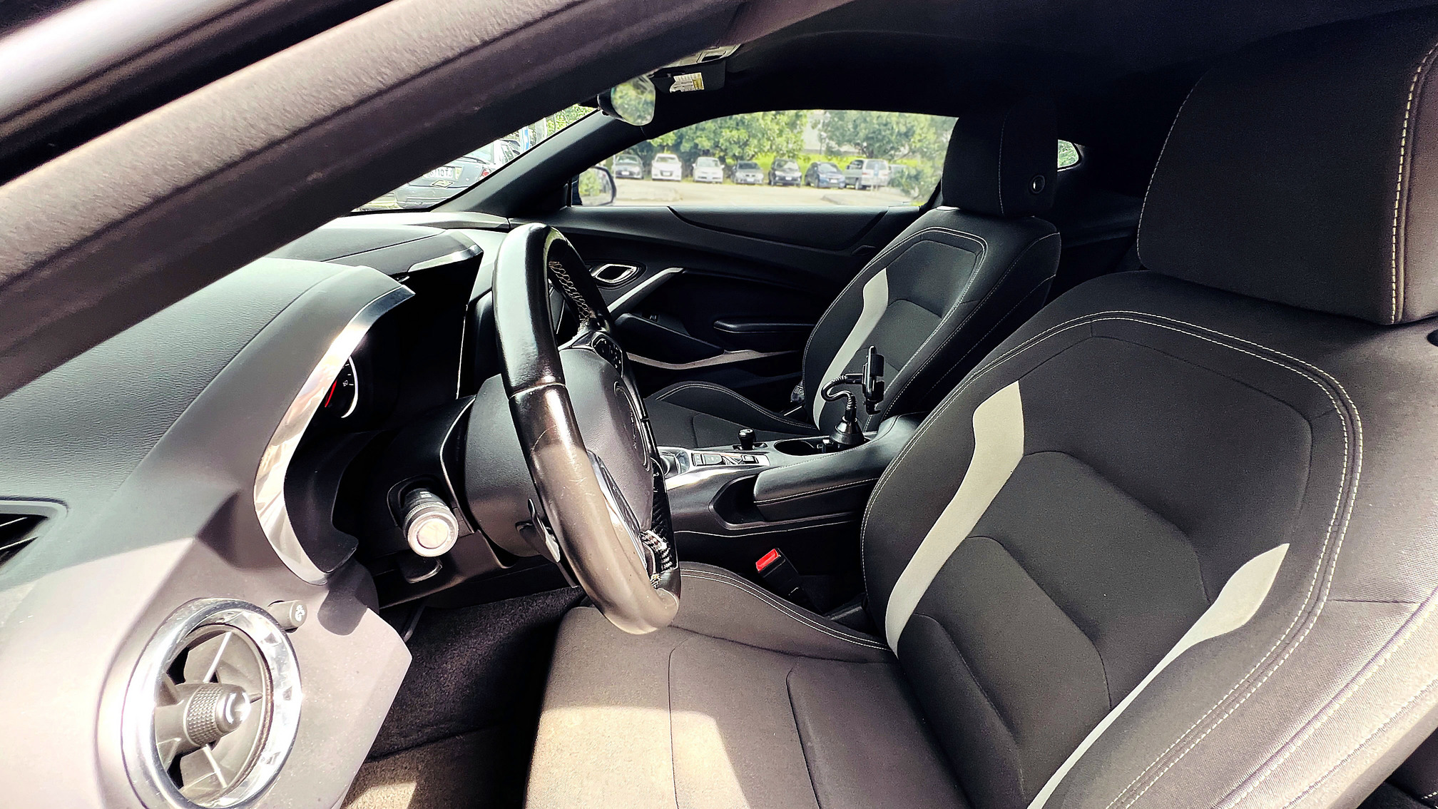 2016款 雪佛蘭 Chevrolet Camaro LT 2.0L 黑色大黃蜂／肌肉車  第5張相片