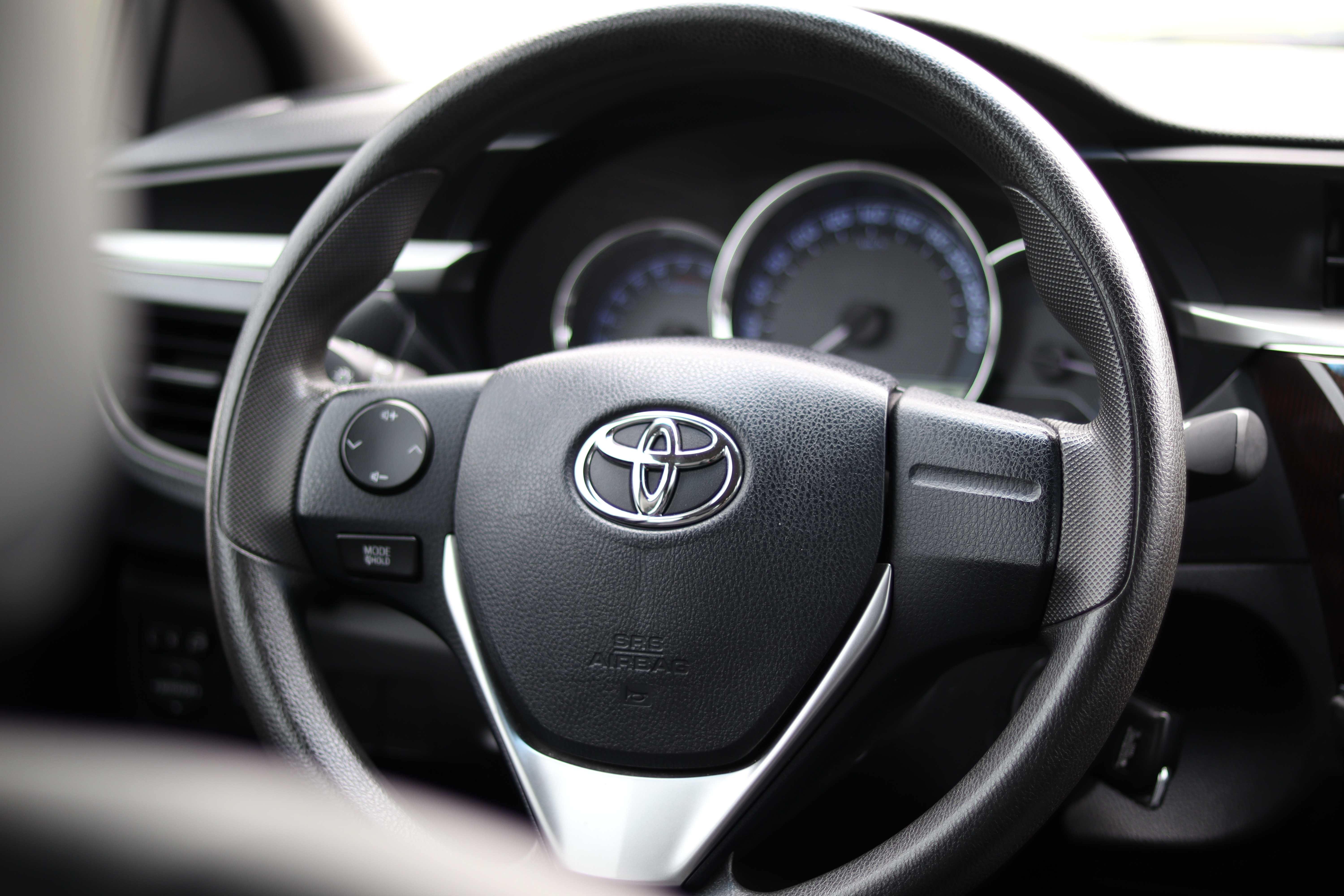 2015 TOYOTA ALTIS 經典版  第5張相片
