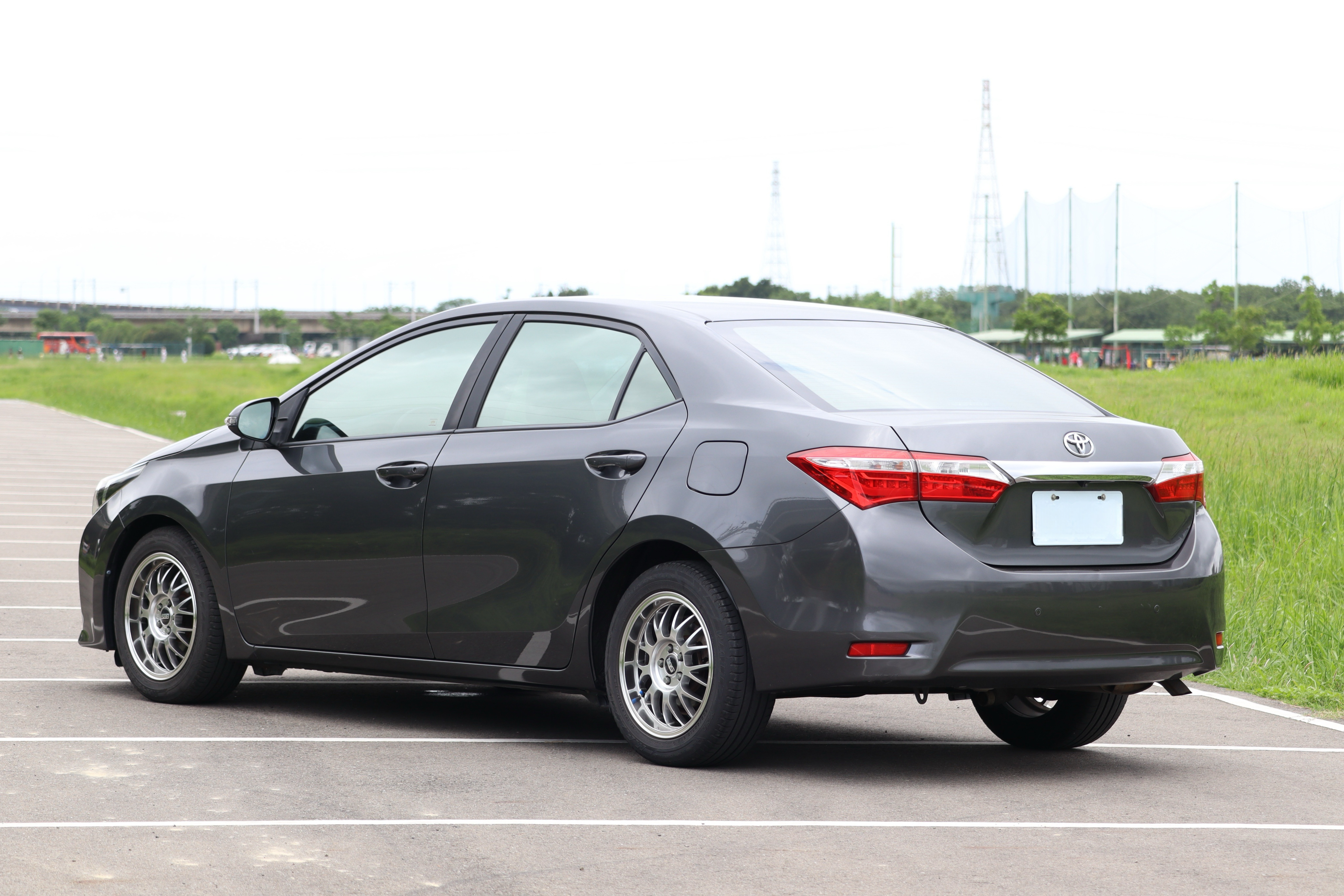 2015 TOYOTA ALTIS 經典版  第7張相片