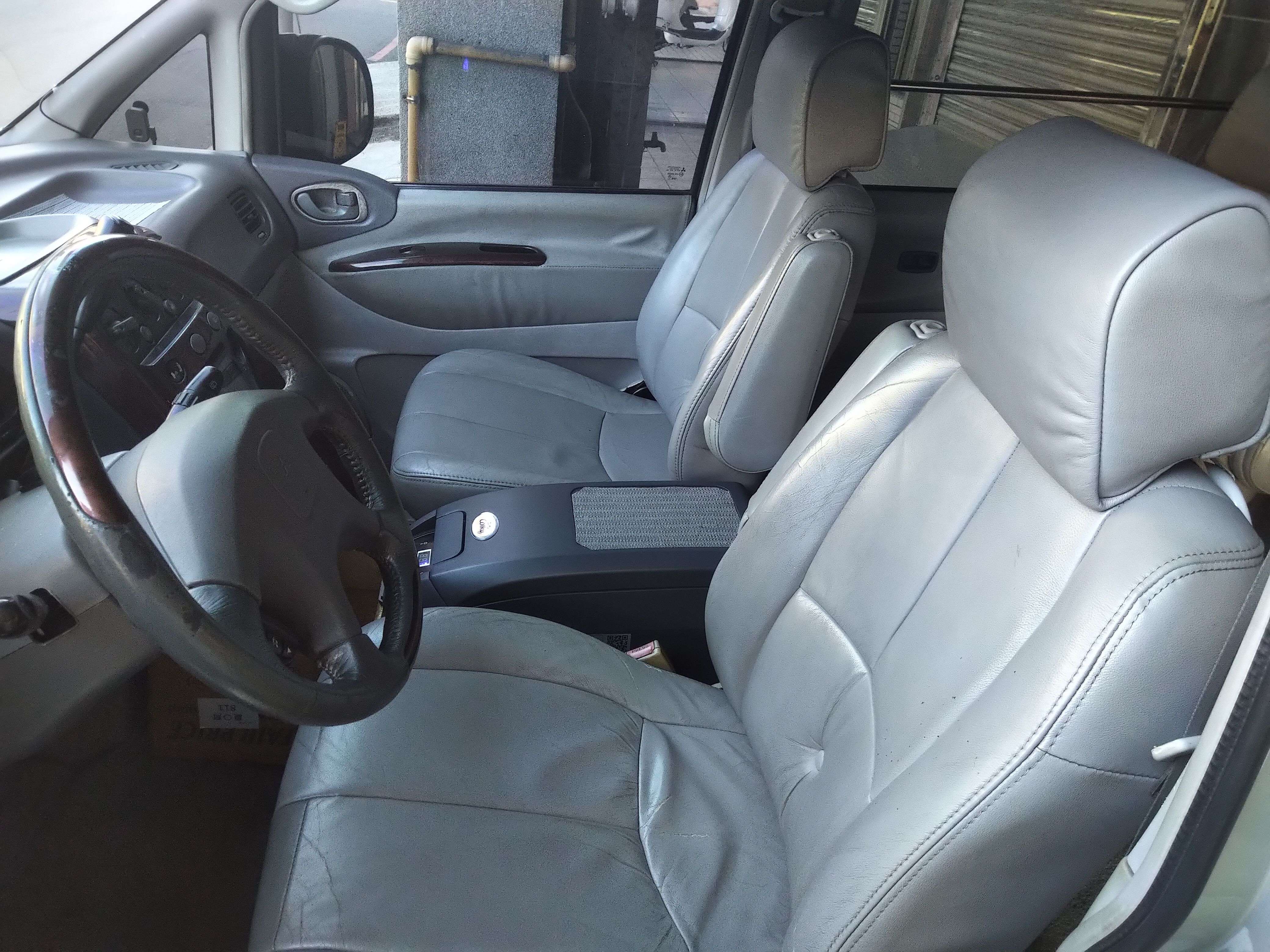 車主自售三菱MITUBISH SPACE GEAR 2.4 EXCEED 2004年出廠  第6張相片