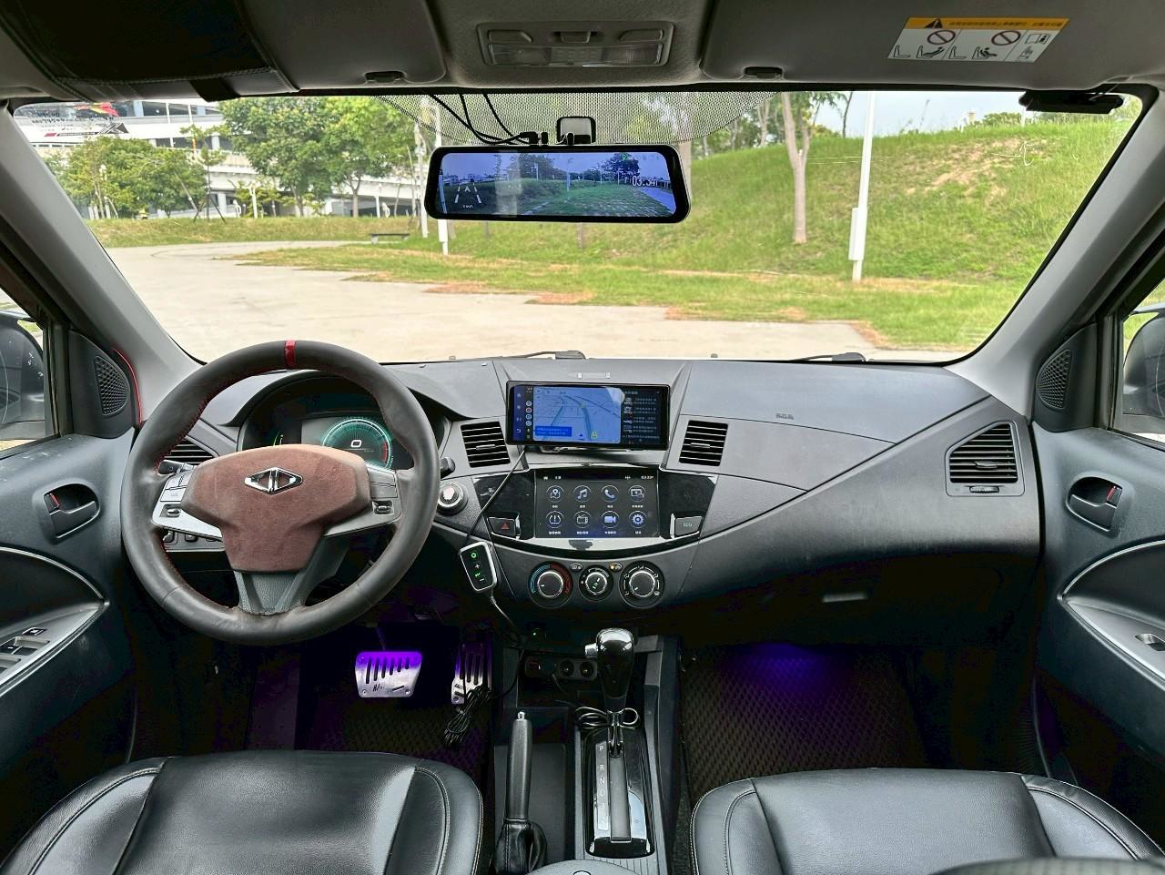 ✅【2021 Zinger 2.4 旗艦型｜大空間五人座改裝神車】 稀有改裝＋主流白色車身 市場行情落在 4X 萬 現況高 CP 值釋出只要 25.8 萬（不議價）｜認訂金優先  🚗 車輛資訊 年份：2021 車型：Zinger 2.4   第2張相片