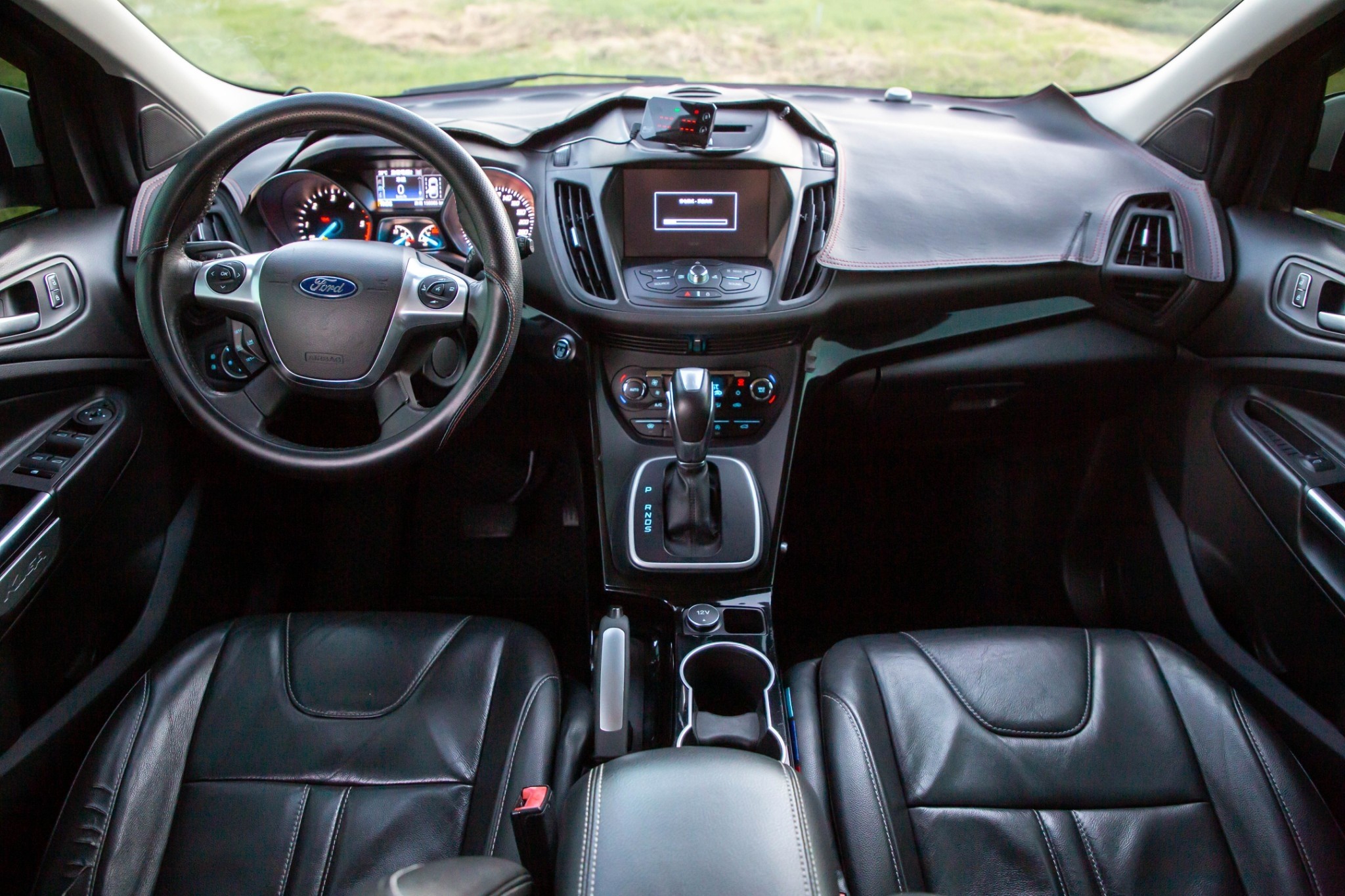 🚙 2015 Ford Kuga 柴油時尚經典款｜白色｜認證車 🔧 基本資訊 里程：15.5 萬公里 售價：25.8 萬元 認證車｜已通過專業檢測｜保證無重大事故、泡水紀錄 五年期貸款試算：每月約 $4,869 元（年利率 5% 等額本  第3張相片