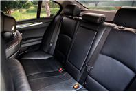 🚘 2013 BMW Active Hybrid 5｜油電科技 × 豪華配備 ｜銀色｜認證車 🔧 基本資訊 里程：11.4 萬公里 售價：45.8 萬元 認證車｜已通過專業檢測｜保證無重大事故、泡水紀錄 五年期貸款試算：每月約 $8,6  第3張縮圖