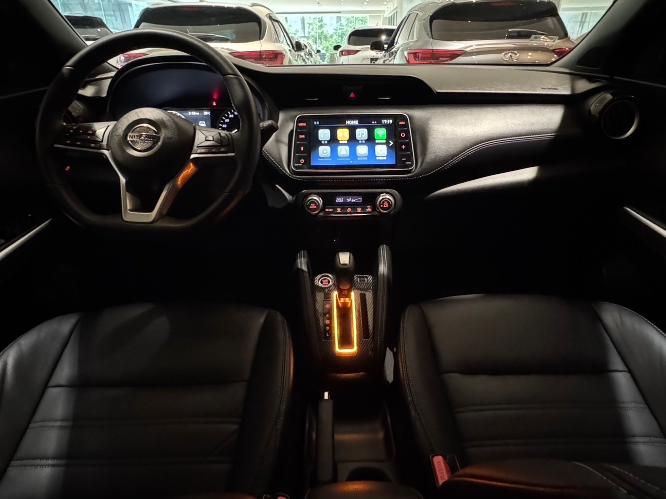 2020 Nissan Kicks 智行旗艦版雙色原鈑件 0912311554呂小姐  第9張相片