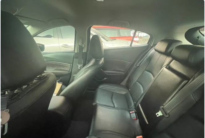 2017 Mazda 3  第7張相片