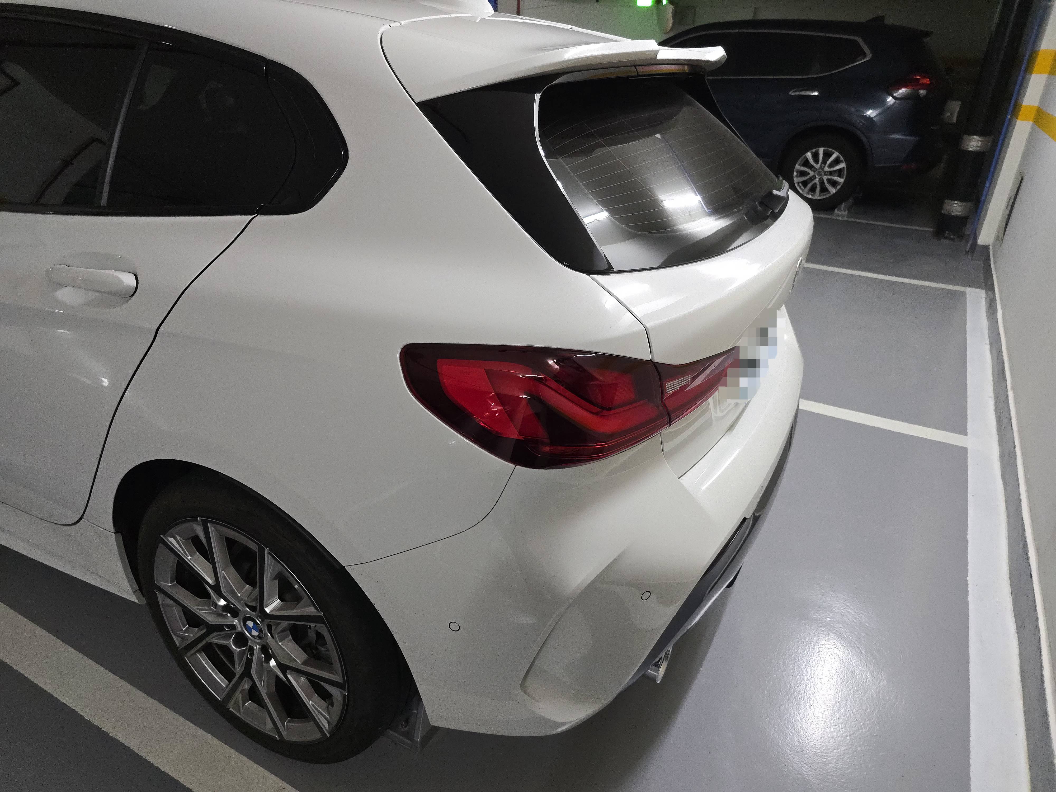BMW寶馬 118i Edition ColorVision  第5張相片