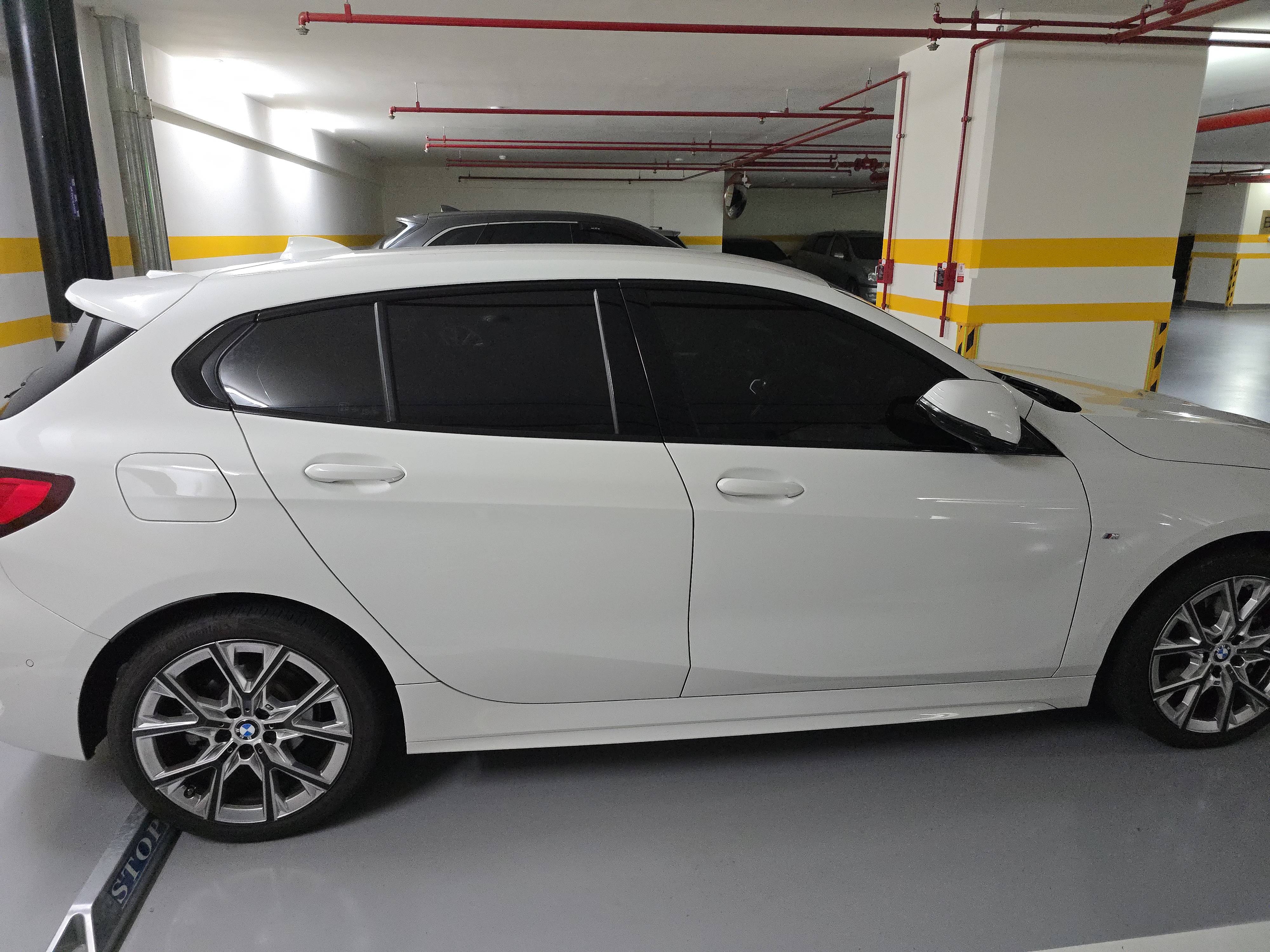 BMW寶馬 118i Edition ColorVision  第7張相片