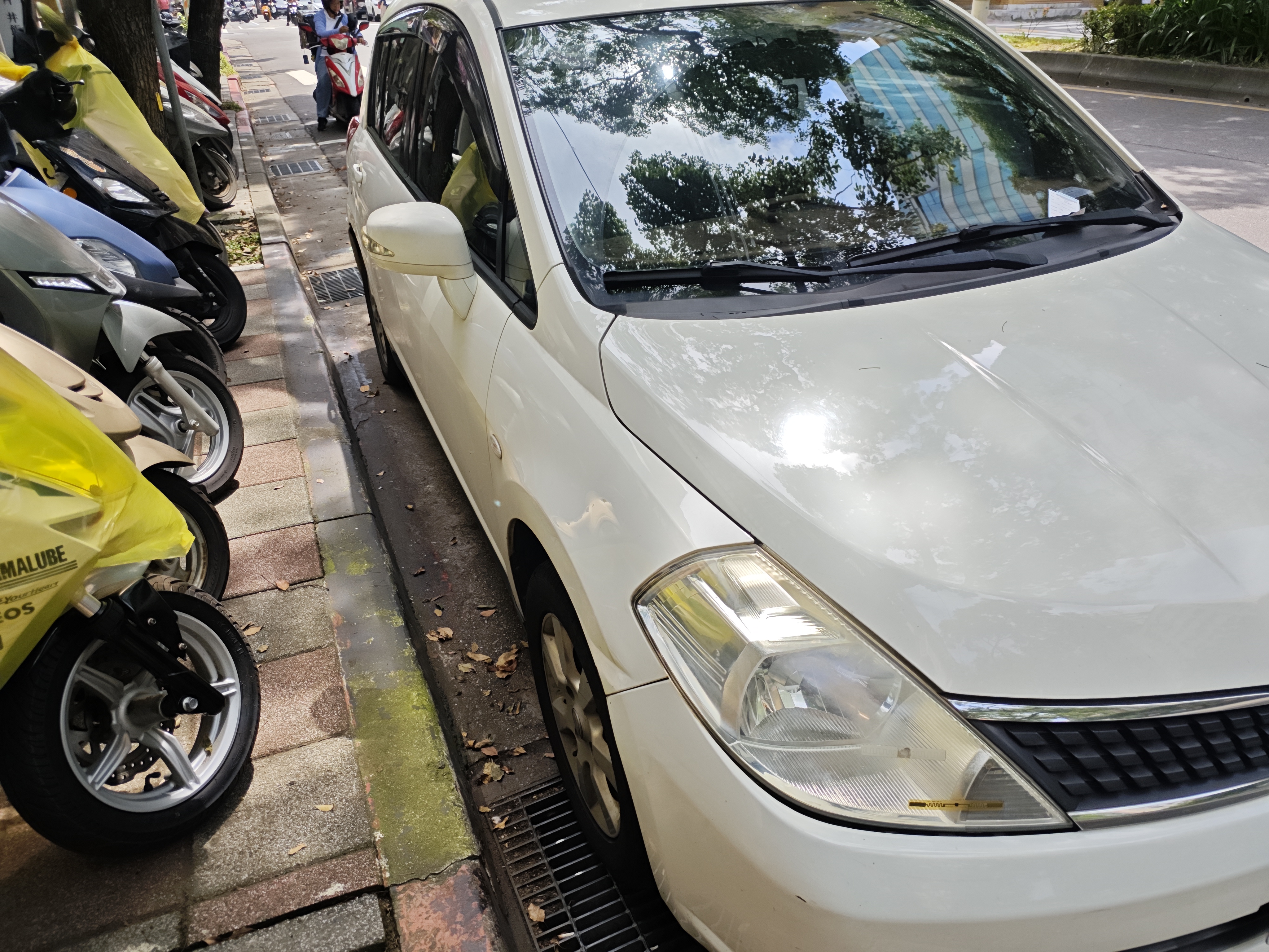tiida 2012 5D  第4張相片