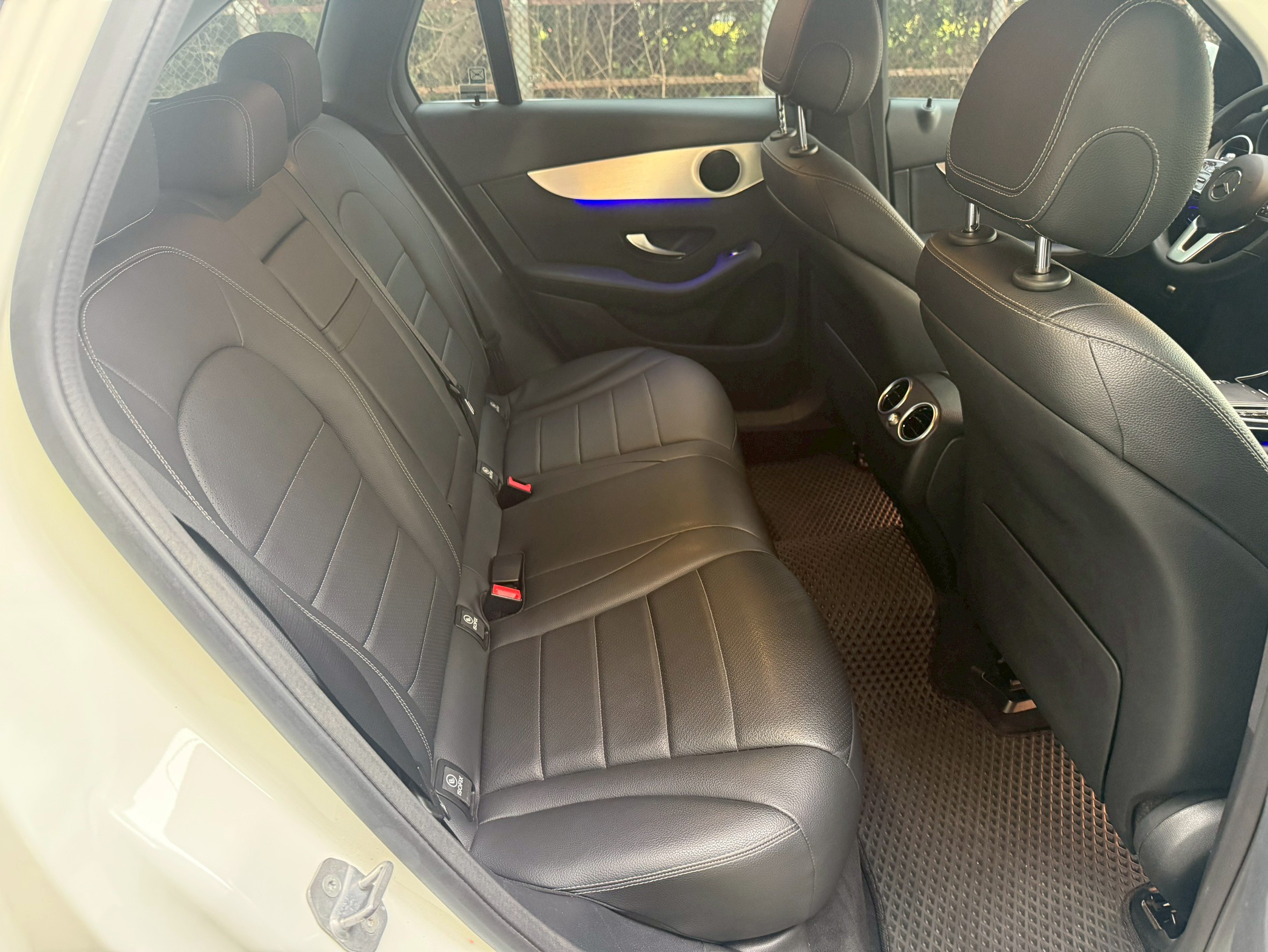 2019 M-BENZ GLC200 SUV 電洽0909-286-688 可LINE  第5張相片