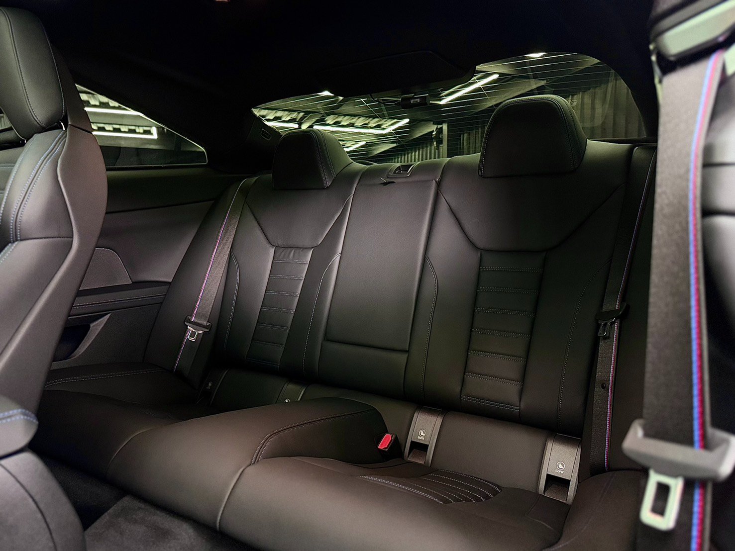 2025年式 G22 420i Coupe M 稀有選配賽車座椅/天窗/卡鉗 僅8千公里 市場唯一  第11張相片