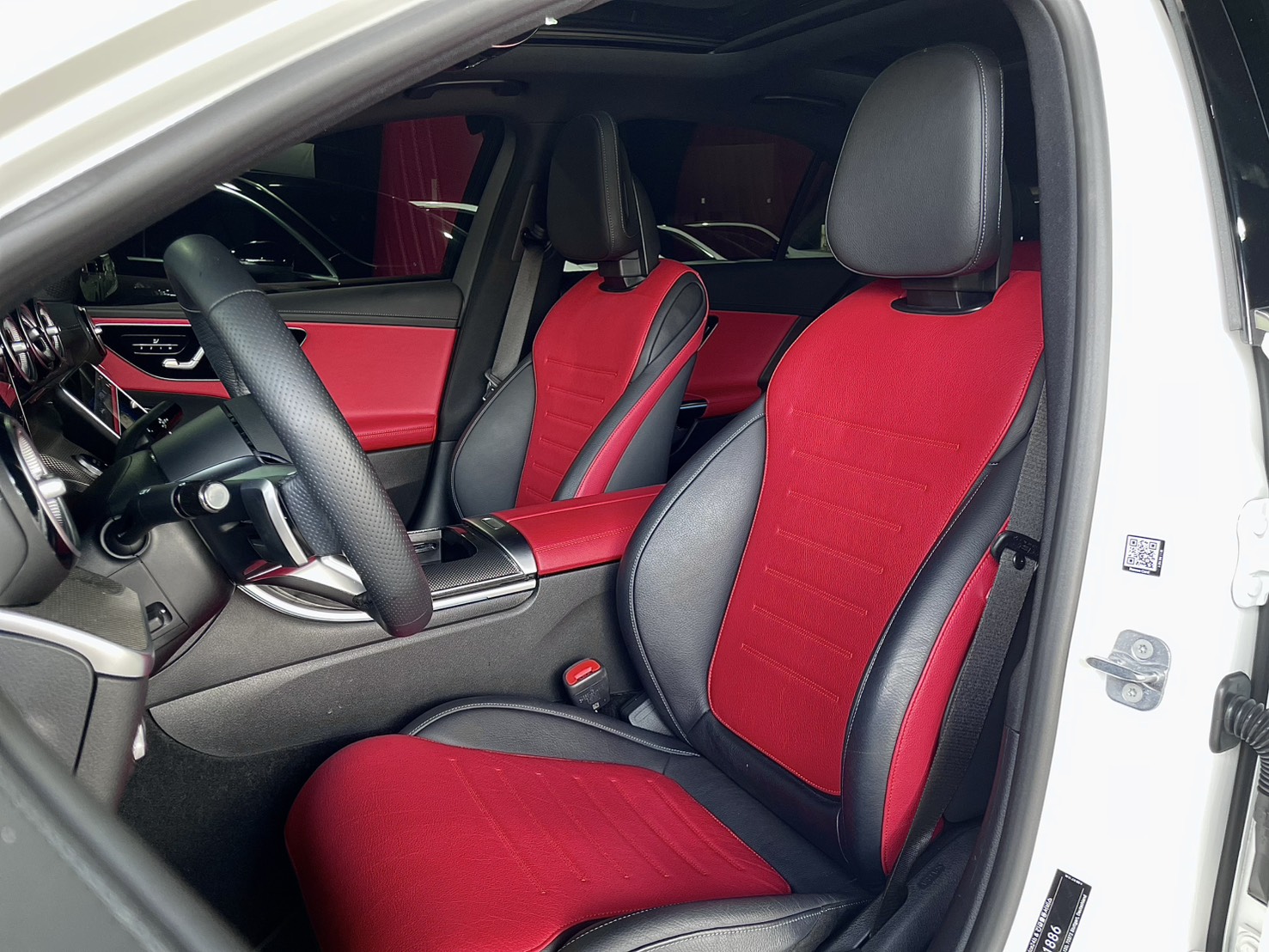 2023年 BENZ W206 C300 AMG 4matic 未領牌只跑2萬  第5張相片