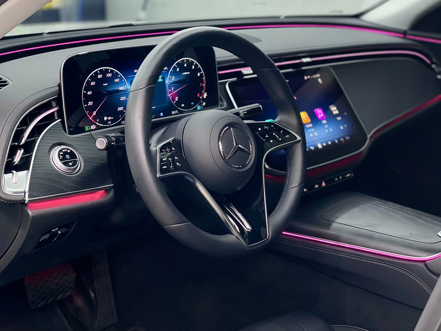 2025年式 BENZ W214 E200 Luxury 大改款  第2張相片