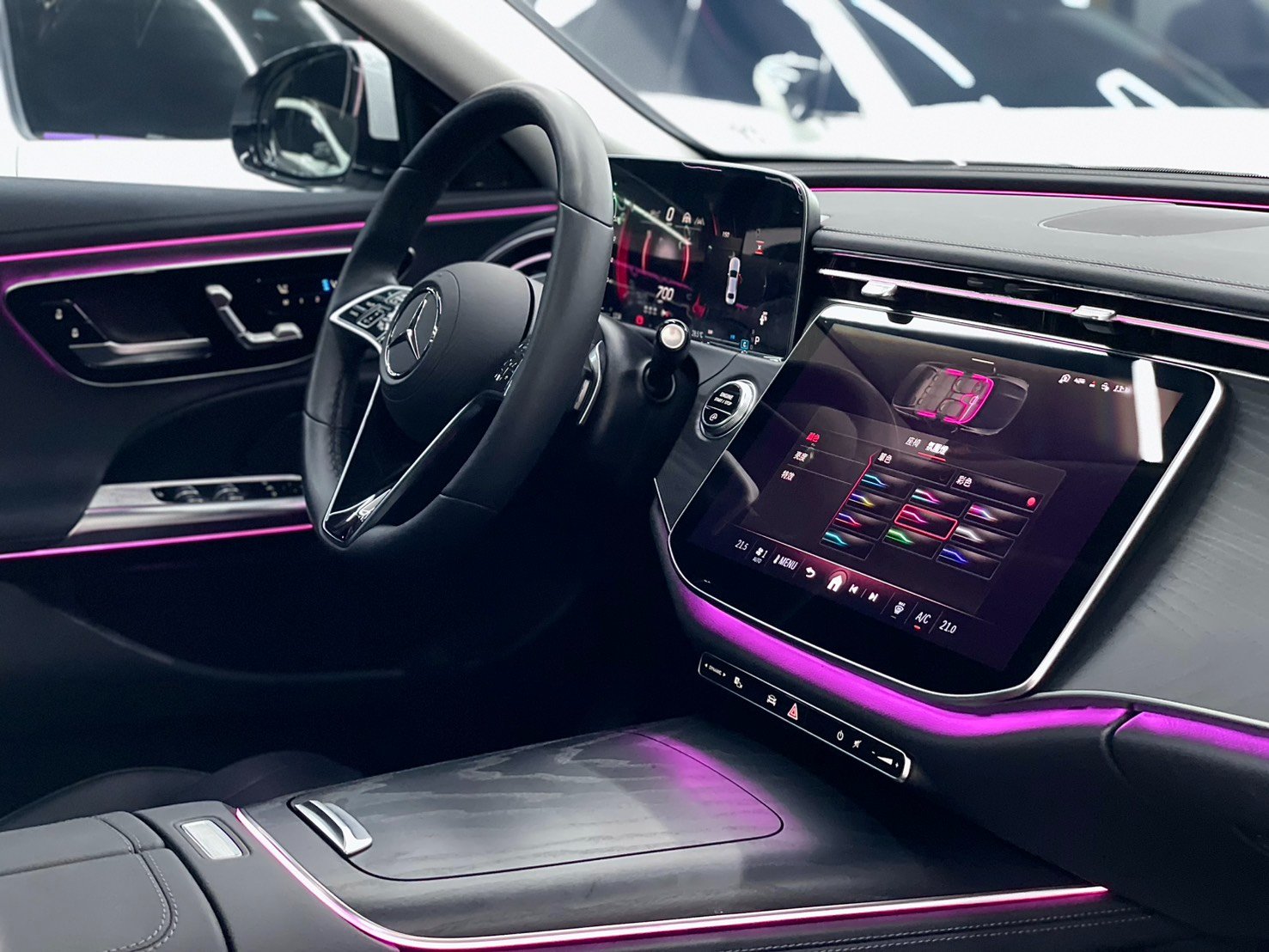 2025年式 BENZ W214 E200 Luxury 大改款  第3張相片