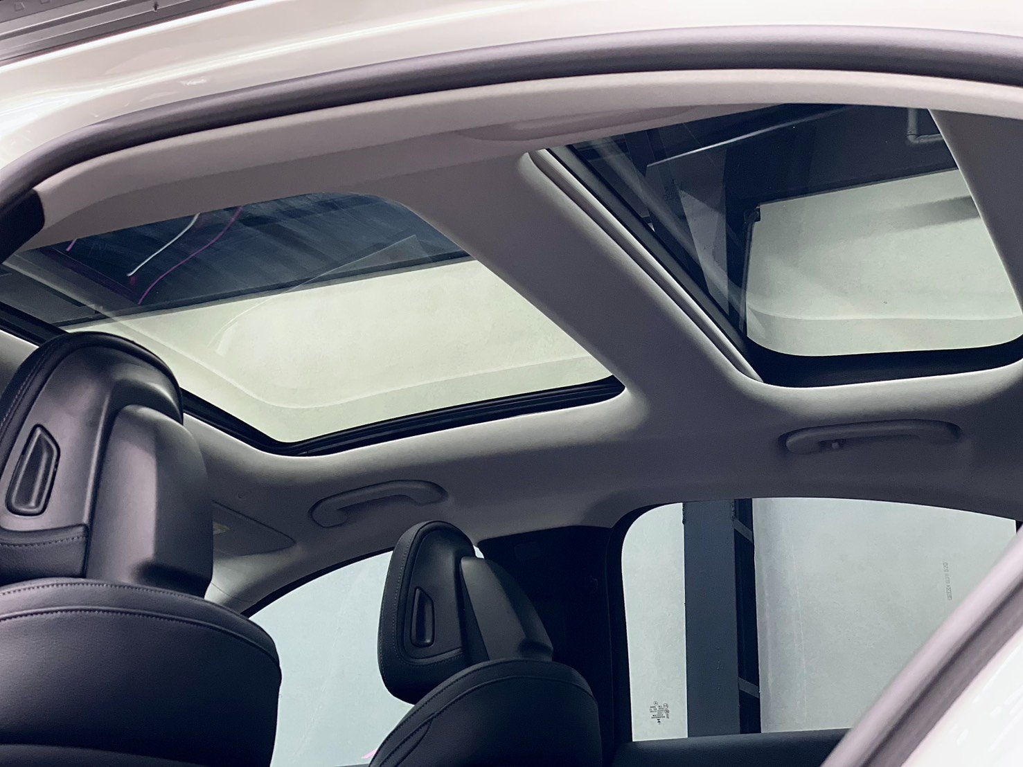 2024 BENZ E200 LUXURY 未領牌 僅1千8公里 原鈑件 實車在店 賞車可議  第4張相片