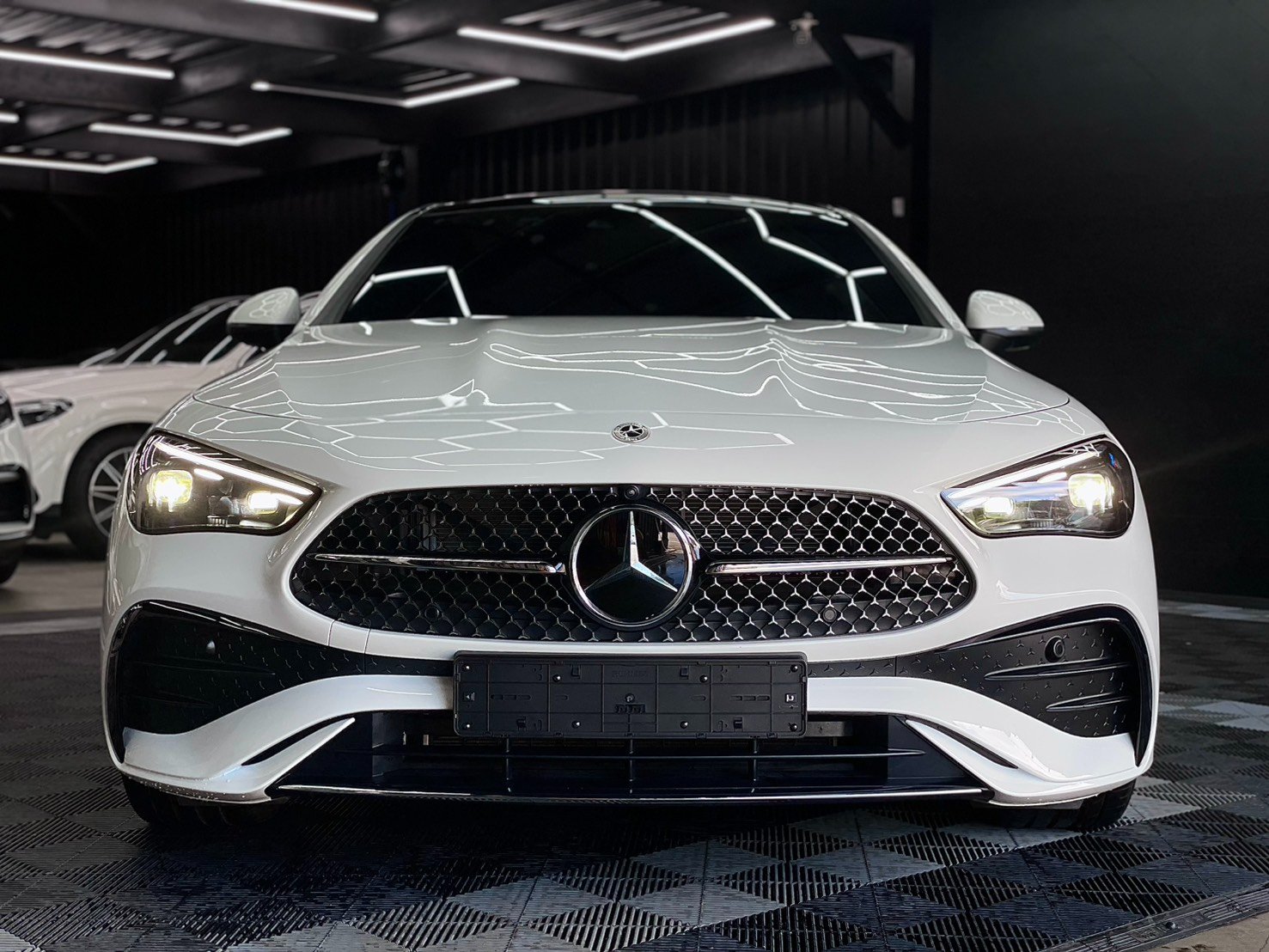 《車型》2024年 Benz CLE450 COUPE 4MATIC 《里程》8,900公里 《車況》全車原鈑件、超級鑑定報告 《售價》308.8萬  第8張相片