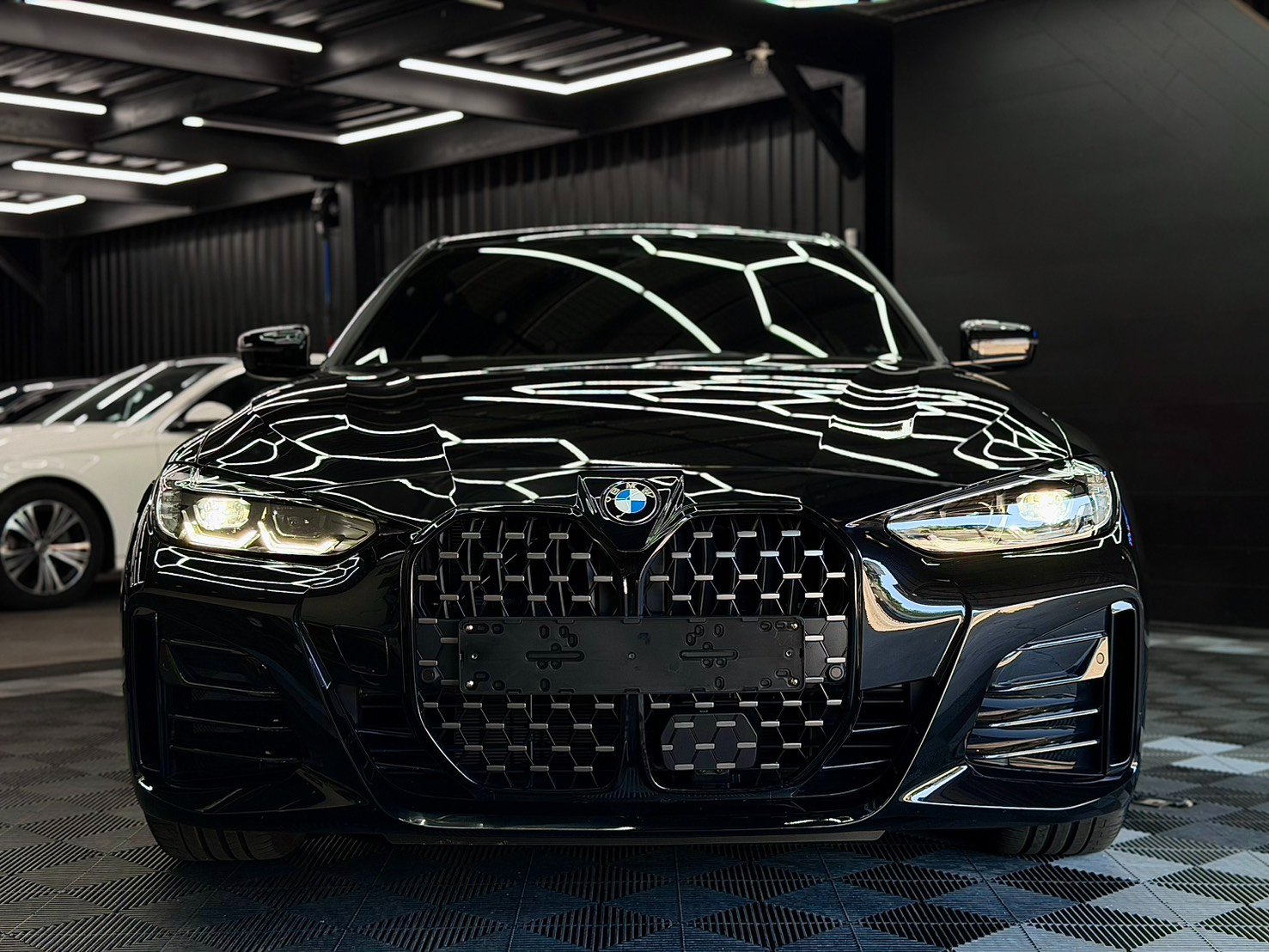 2025年式 G22 420i  GC M-SPORT/天窗/卡鉗 僅跑一萬公里 0926872987楊先生  第1張相片