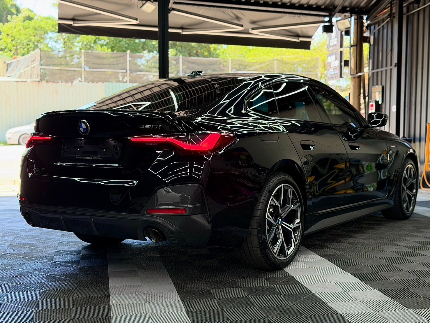 2025年式 G22 420i  GC M-SPORT/天窗/卡鉗 僅跑一萬公里 0926872987楊先生  第2張相片