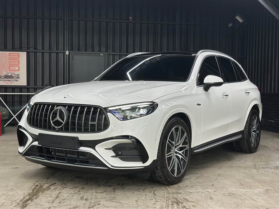 《車型》2025年式 GLC43 AMG 4MATIC SUV 《里程》全新車 - 未領牌 韓歐規 《車況》全車原鈑件 《售價》328.8萬(歡迎空決下訂)  第1張相片