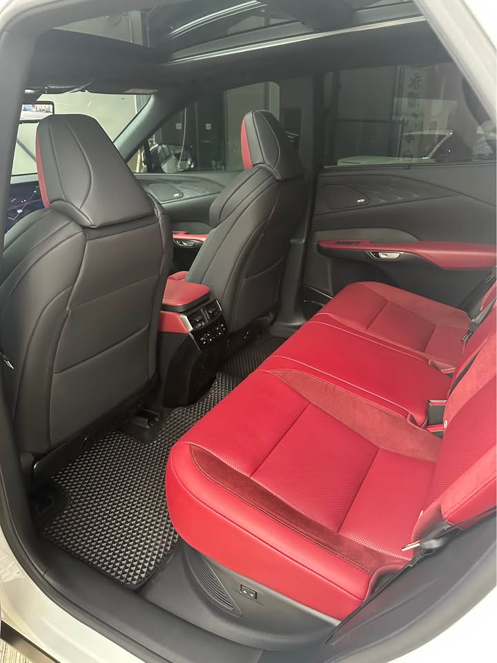 實車實價保證在庫2024年 LEXUS RX500h F-Sport Performance原漆原版件只跑5千公里0926872987楊先生  第7張相片