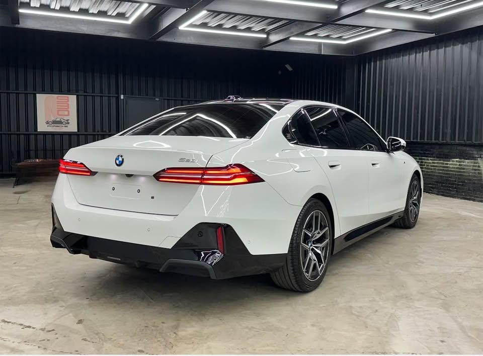 實車實價保證在庫2024年 BMW G60 520i M Sport原漆原版件只跑9千公里0926872987楊先生  第2張相片