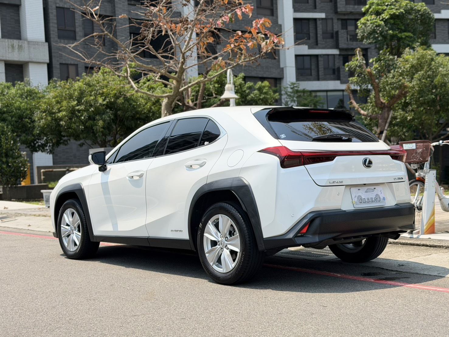 實車實價保證在庫2021年UX250h只跑4萬一手車原鈑件 加裝原廠車美仕影音系統～0926872987楊先生  第7張相片